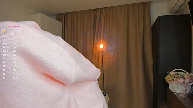 Xo Laura online show from February 22, 2026, 6:39 pm