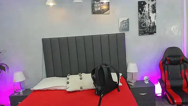 kendra london online show from July 14, 2026, 11:27 am
