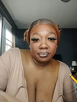 Snapshot of BiancaClarkson chatting on November 7, 2025, 5:46 pm BiancaClarkson online show from November 7, 2025, 5:46 pm