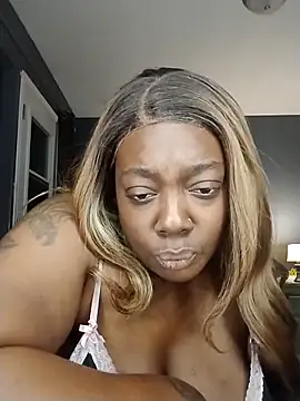 Snapshot of BiancaClarkson chatting on November 17, 2025, 1:22 am BiancaClarkson online show from November 17, 2025, 1:22 am