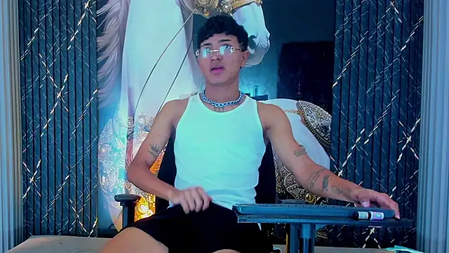 Snapshot of Yilmer_hot chatting on November 2, 2025, 7:00 am Yilmer hot online show from November 2, 2025, 7:00 am