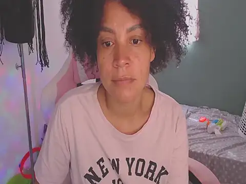 shayna cute online show from August 3, 2026, 7:28 pm