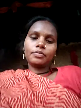 Snapshot of Simmy_cut chatting on November 4, 2025, 9:30 am Simmy cut online show from November 4, 2025, 9:30 am