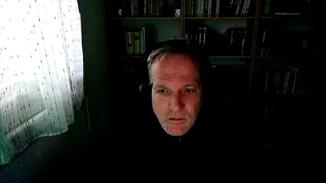 ChocolatMilka44 online show from November 2, 2025, 1:24 pm