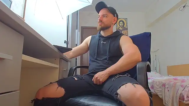 Ryanstone  online show from May 22, 2026, 4:52 am