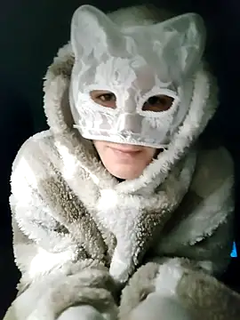 Snapshot of AnimalModeLive chatting on November 10, 2025, 4:22 am AnimalModeLive online show from November 10, 2025, 4:22 am