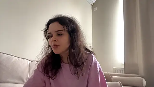 RosaleeSwint online show from November 12, 2025, 11:43 am