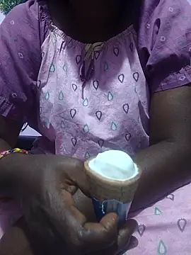 hyd couple7878 online show from April 10, 2026, 3:28 pm