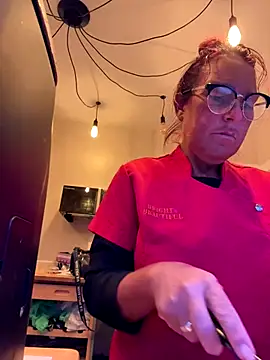 Snapshot of Angel-LinaX chatting on December 22, 2025, 4:59 pm Angel-LinaX online show from December 22, 2025, 4:59 pm