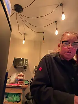 Snapshot of Angel-LinaX chatting on January 14, 2026, 4:34 pm Angel-LinaX online show from January 14, 2026, 4:34 pm