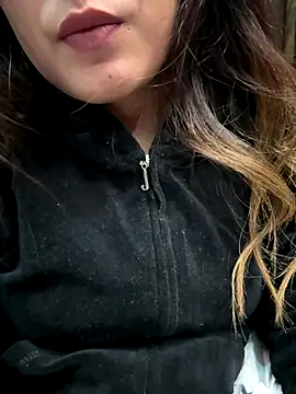 Snapshot of Angel-pune001 chatting on December 15, 2025, 3:38 pm Angel-pune001 online show from December 15, 2025, 3:38 pm