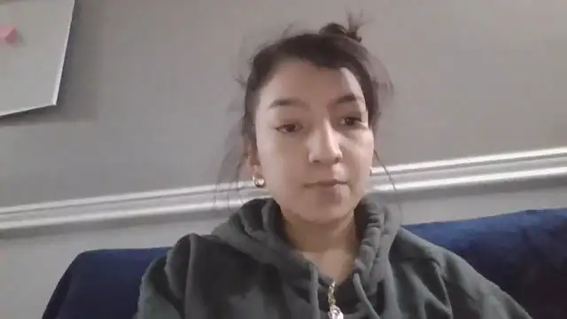 Snapshot of Jowsie chatting on November 3, 2025, 12:02 am Jowsie online show from November 3, 2025, 12:02 am