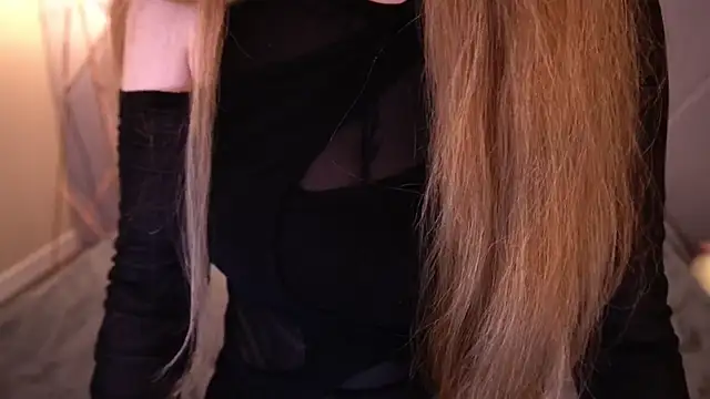 DanielaReign online show from April 18, 2026, 8:40 am