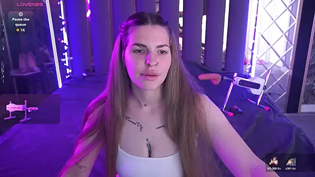 DanielaReign online show from May 21, 2026, 12:34 pm