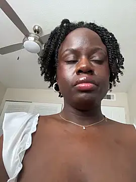 ladiosa selene online show from February 12, 2026, 9:43 pm