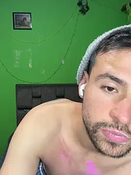 Axelcherry online show from November 3, 2025, 5:31 am