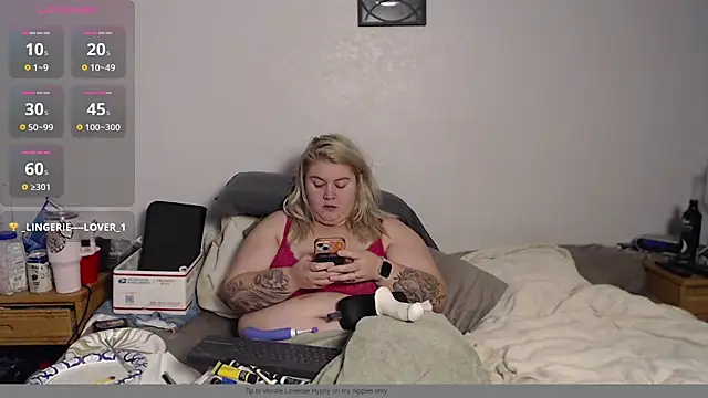 xoxostoneybabe online show from November 10, 2025, 6:45 am