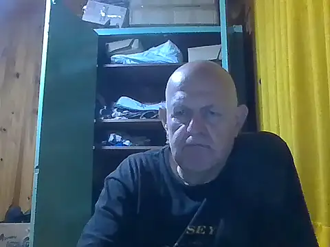 Snapshot of Karl1-85 chatting on November 3, 2025, 11:15 pm Karl1-85 online show from November 3, 2025, 11:15 pm