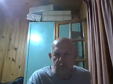 Snapshot of Karl1-85 chatting on November 5, 2025, 2:11 am Karl1-85 online show from November 5, 2025, 2:11 am