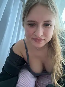 Eva Renny online show from November 12, 2025, 11:10 am