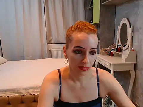 AnneDevrim online show from November 12, 2025, 6:58 am