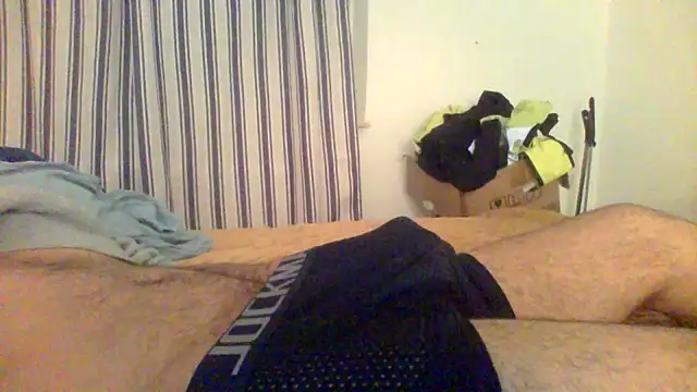 Snapshot of Camiin20 chatting on February 15, 2026, 5:20 pm Camiin20 online show from February 15, 2026, 5:20 pm