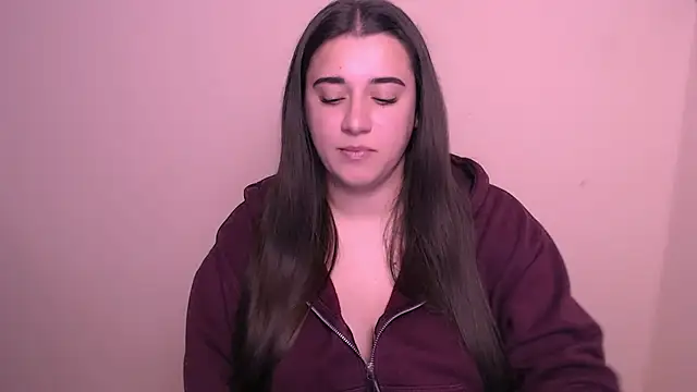 Snapshot of AlinaDoll_ chatting on July 28, 2026, 7:15 am AlinaDoll online show from July 28, 2026, 7:15 am