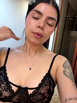 Salome 208 online show from November 8, 2025, 3:18 am