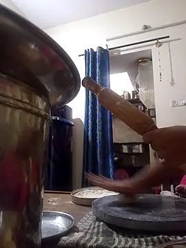 Mathi cam online show from December 3, 2025, 1:53 pm