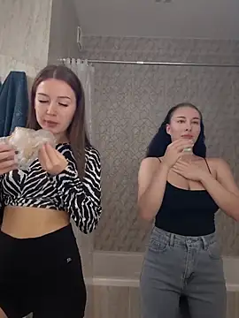 MelissaPinkiss online show from December 15, 2025, 1:26 pm