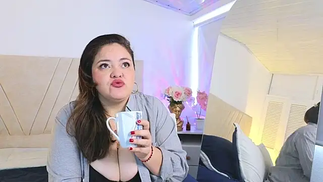 NatashaBlade  online show from November 26, 2025, 11:44 am