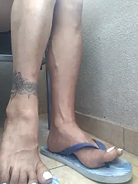 Xeena  online show from December 5, 2025, 2:58 pm