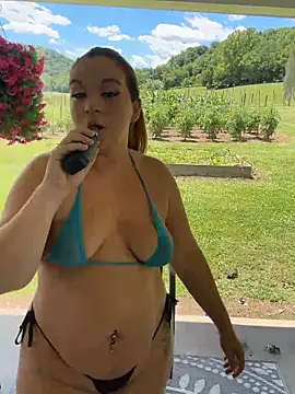 Snapshot of thickfarmtwat chatting on June 19, 2026, 4:33 pm thickfarmtwat online show from June 19, 2026, 4:33 pm