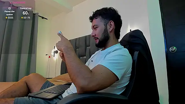 noah corvelle online show from November 20, 2025, 6:24 am