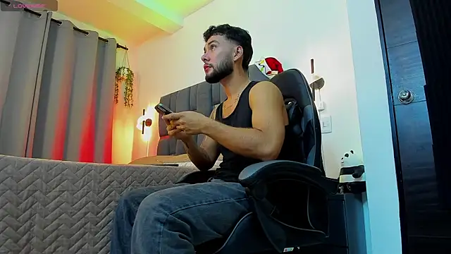 noah corvelle online show from December 23, 2025, 1:58 am