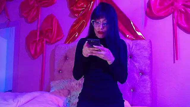 Snapshot of valkiry_ chatting on February 14, 2026, 10:06 pm valkiry online show from February 14, 2026, 10:06 pm