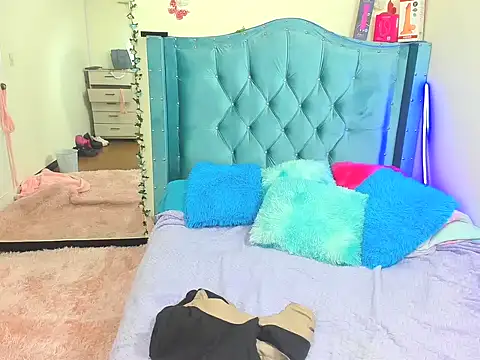 Aurora sky9 online show from December 16, 2025, 1:32 am