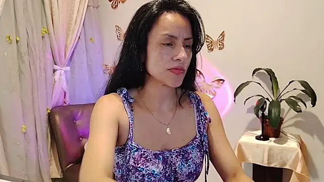 Bella Exhibition online show from November 25, 2025, 6:41 pm