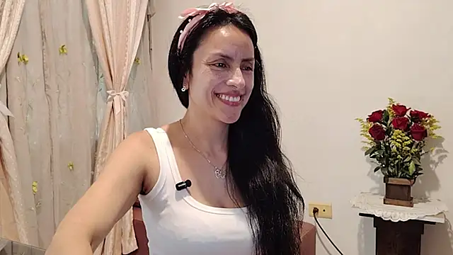 Snapshot of Bella_Exhibition chatting on February 17, 2026, 6:58 pm Bella Exhibition online show from February 17, 2026, 6:58 pm