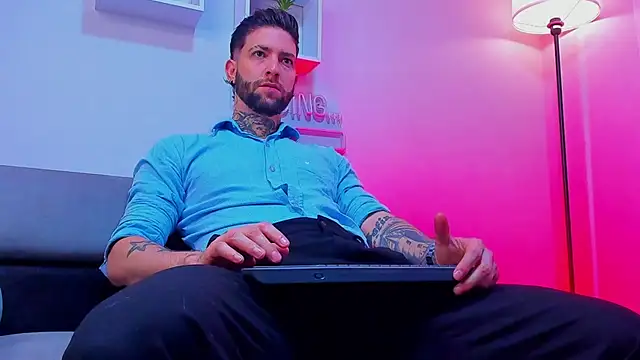 Supreme Alpha online show from November 19, 2025, 3:06 am