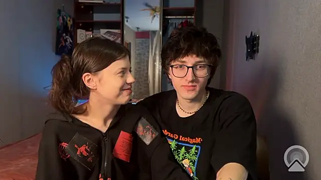 Snapshot of t_files_x chatting on February 4, 2026, 5:24 am t files x online show from February 4, 2026, 5:24 am