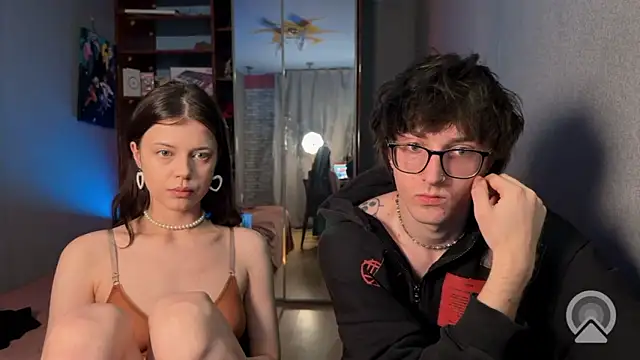 Snapshot of t_files_x chatting on February 6, 2026, 4:43 pm t files x online show from February 6, 2026, 4:43 pm