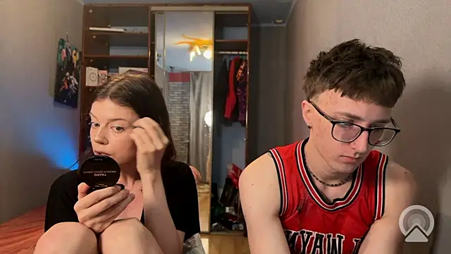 Snapshot of t_files_x chatting on February 9, 2026, 5:22 am t files x online show from February 9, 2026, 5:22 am