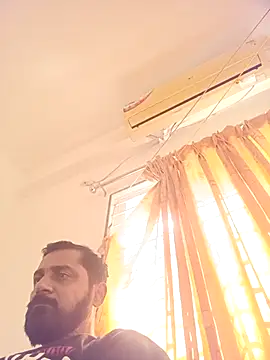 RubyEntity online show from November 9, 2025, 5:39 am