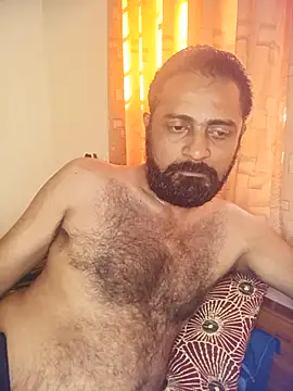 RubyEntity online show from November 30, 2025, 6:28 am