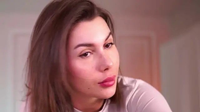 KarinaKokhana online show from December 2, 2025, 9:47 am