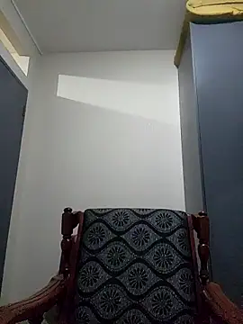 Snapshot of Mommy_Sienna chatting on November 10, 2025, 5:01 pm Mommy Sienna online show from November 10, 2025, 5:01 pm