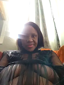 Snapshot of Mommy_Sienna chatting on November 29, 2025, 10:40 am Mommy Sienna online show from November 29, 2025, 10:40 am