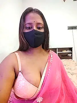 LoveLy-Soneya online show from December 22, 2025, 11:02 pm