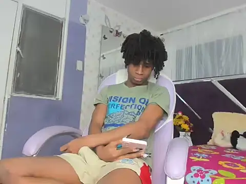 Santy bigcock 01 online show from November 26, 2025, 12:17 pm